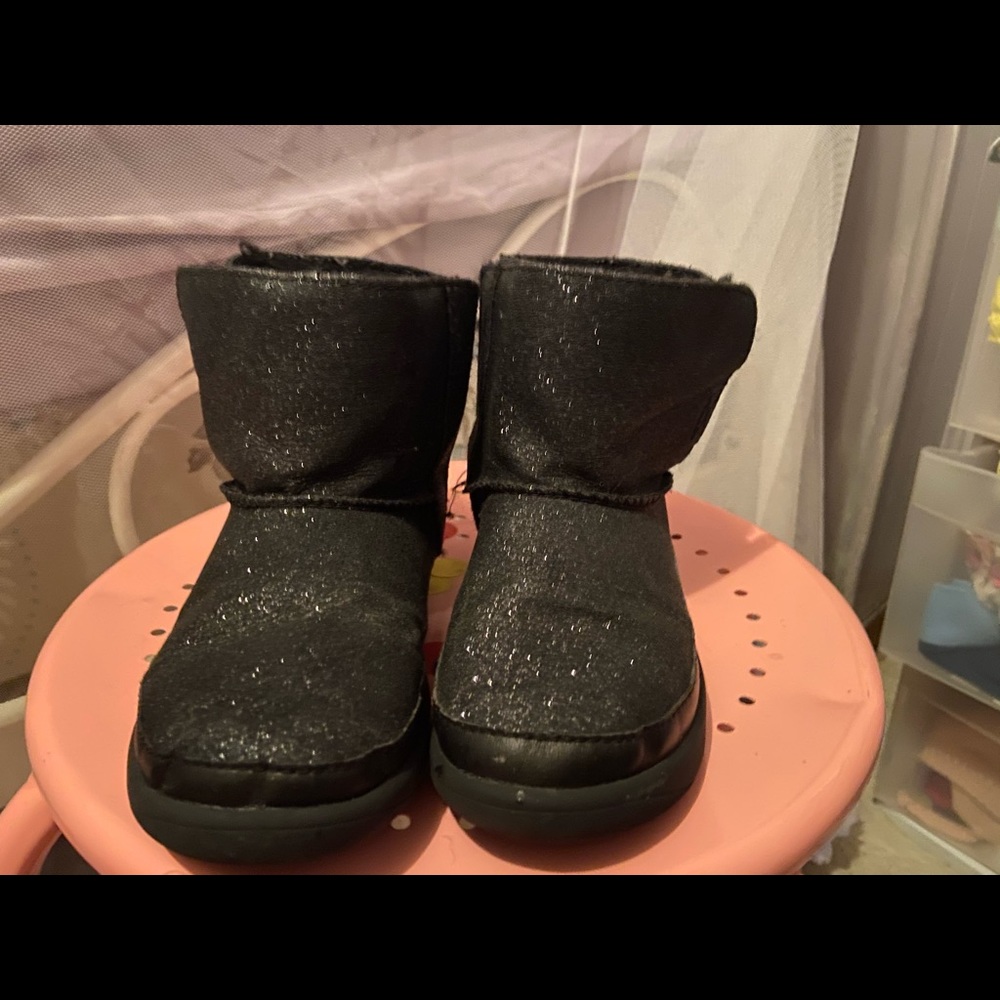 Black glitter uggs
